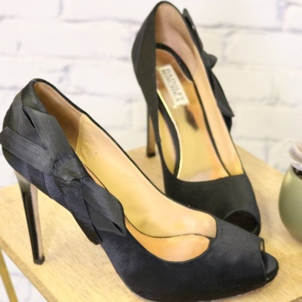 Badgley Mischka black satin peep toe heels c3